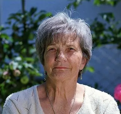 Nerve Soothe customer Kathy, sharing her experience with the daily nerve support supplement
